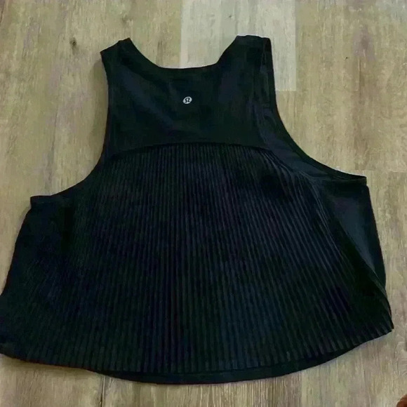 Lululemon black tank pleated sheer back Just Pleat It Tank DESIGNED FOR EVERYDAY - Picture 1 of 5